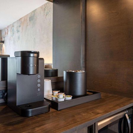 Wyndham Westfield Hotel Bagian luar foto