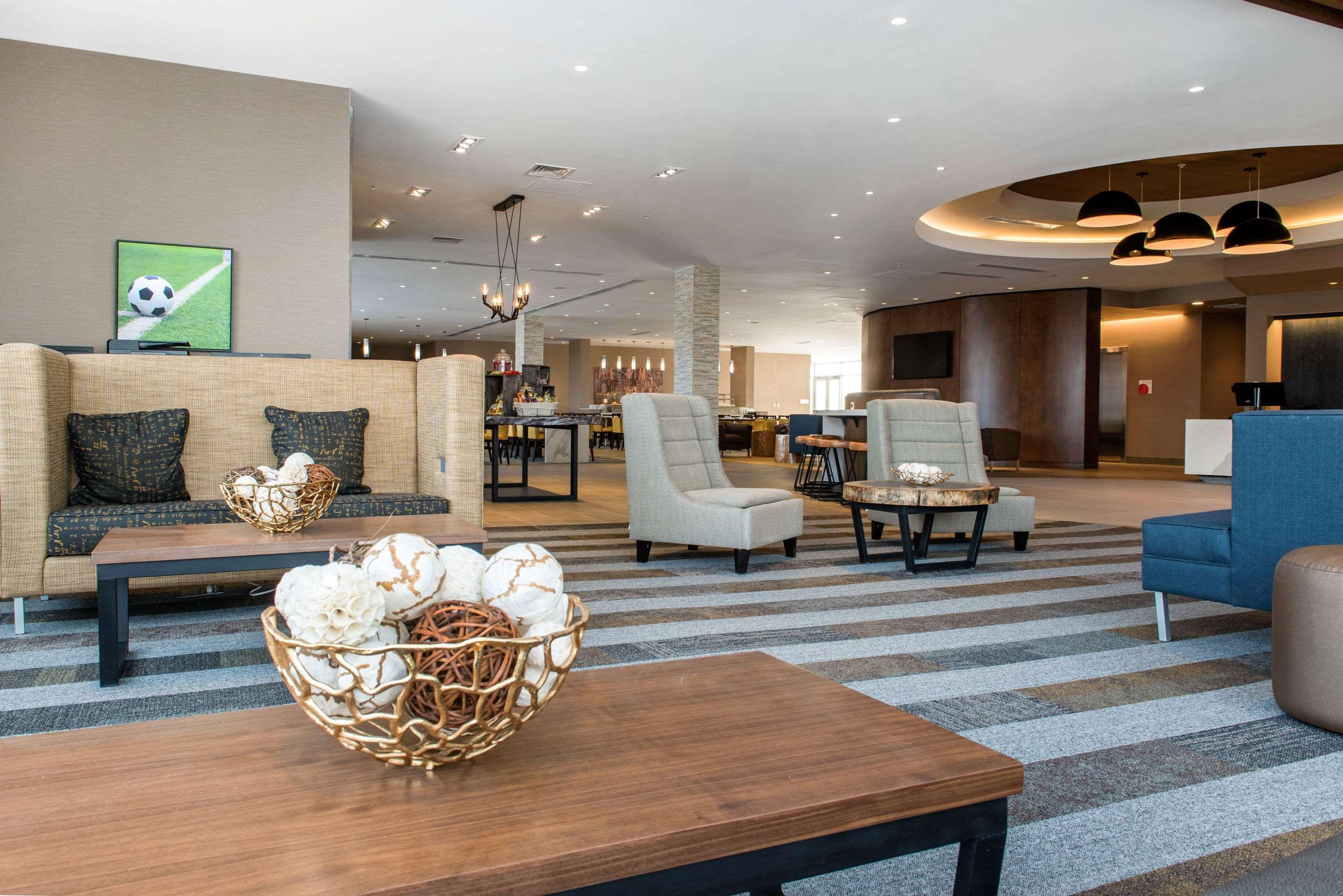 Wyndham Westfield Hotel Bagian luar foto