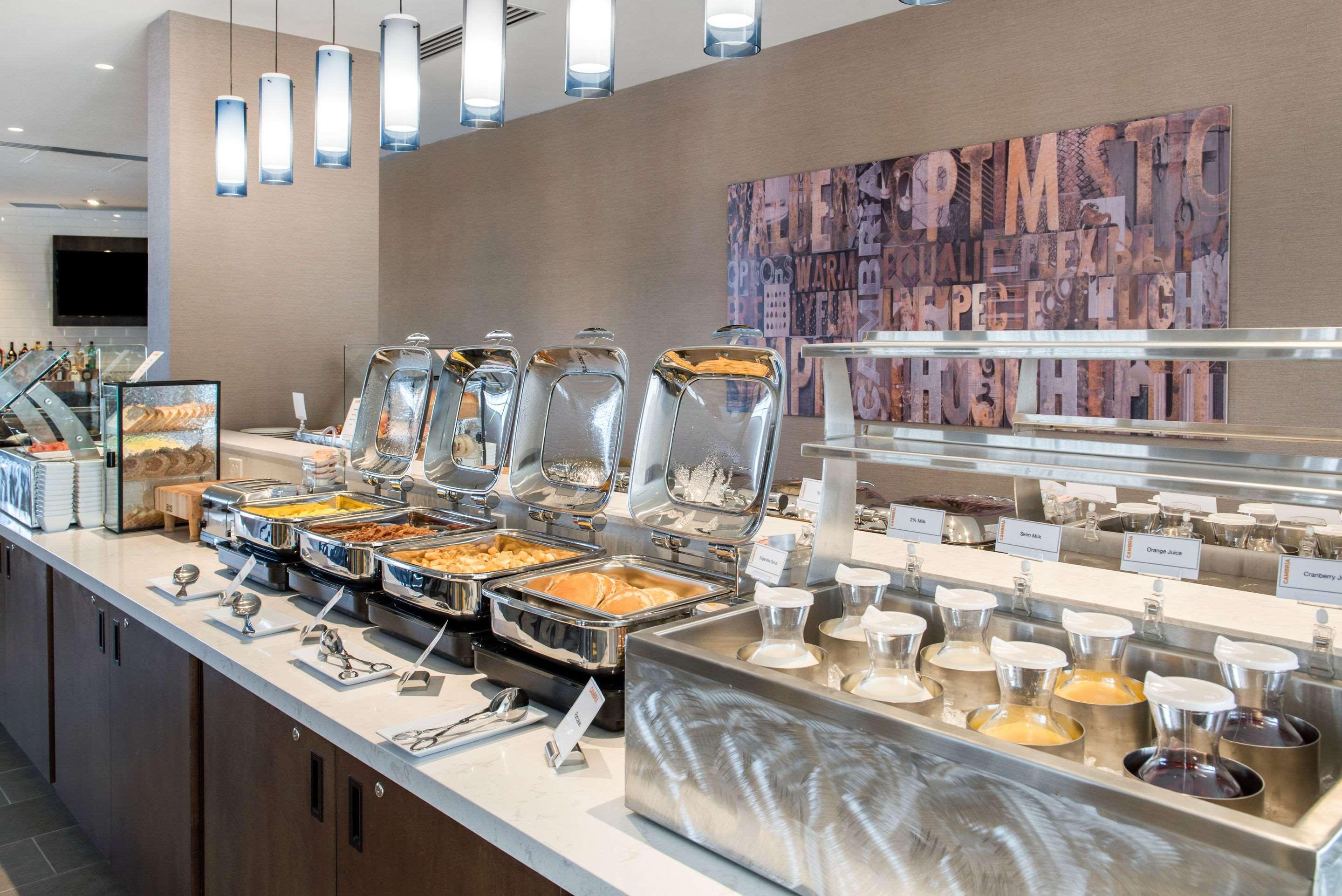 Wyndham Westfield Hotel Bagian luar foto