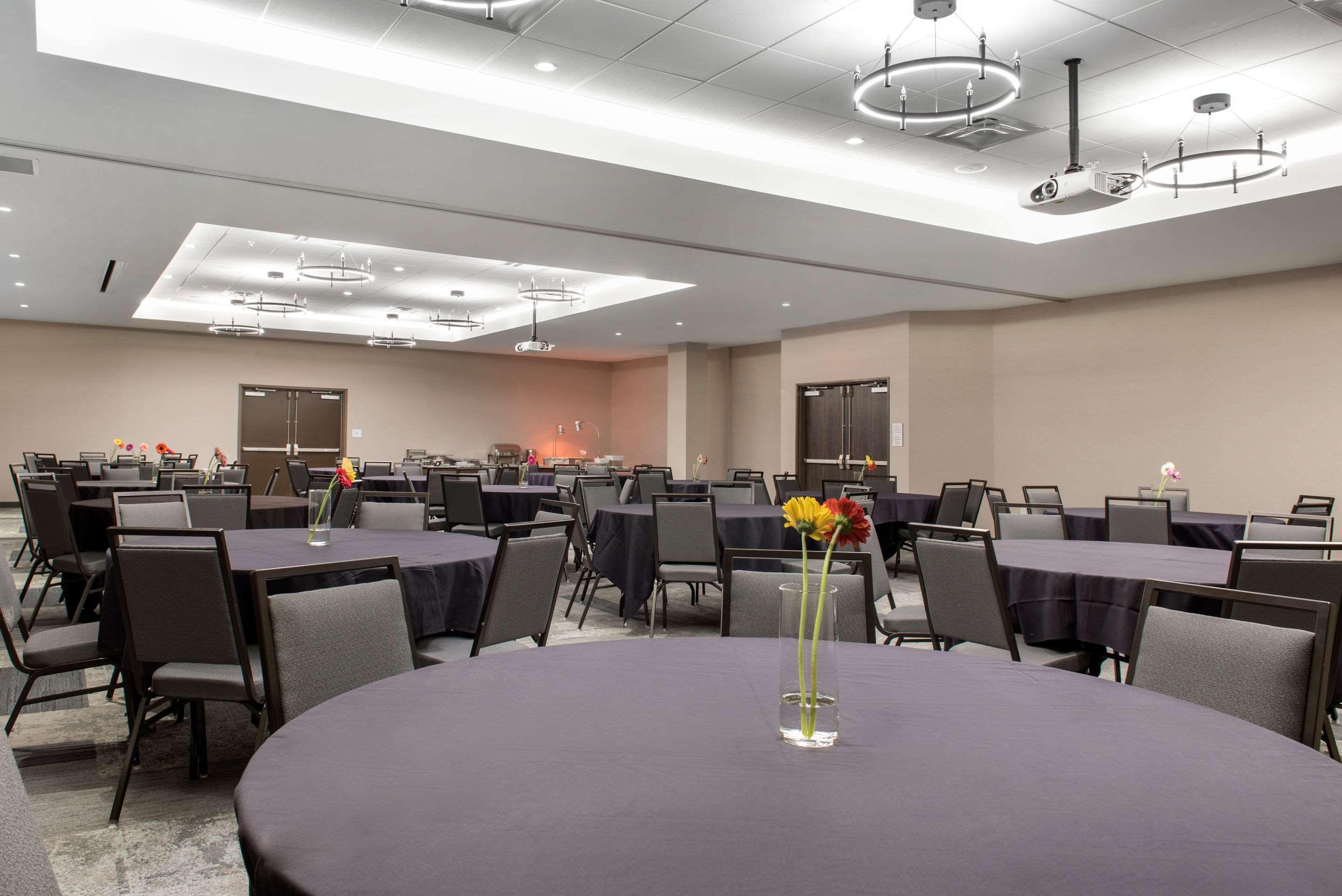 Wyndham Westfield Hotel Bagian luar foto