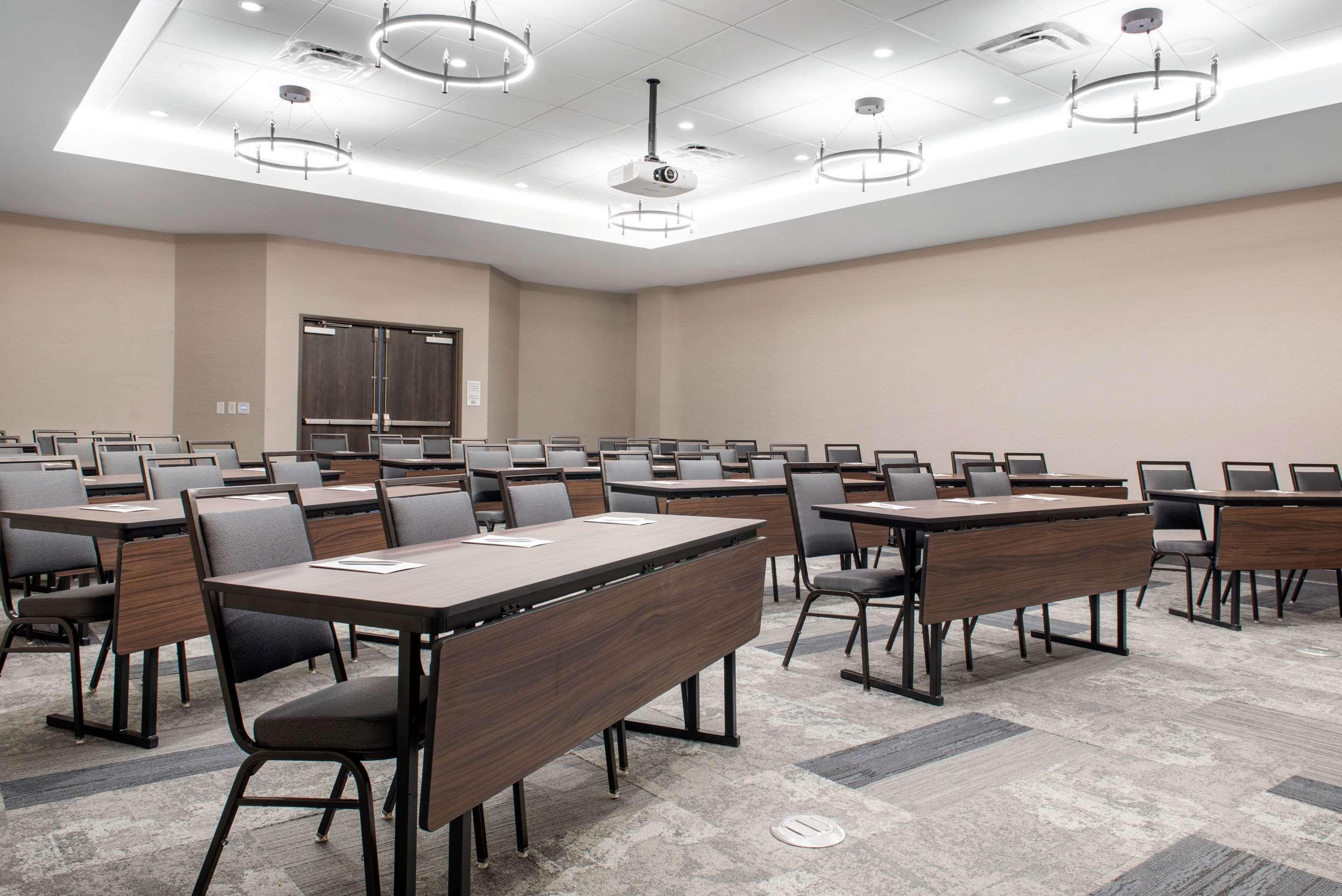 Wyndham Westfield Hotel Bagian luar foto