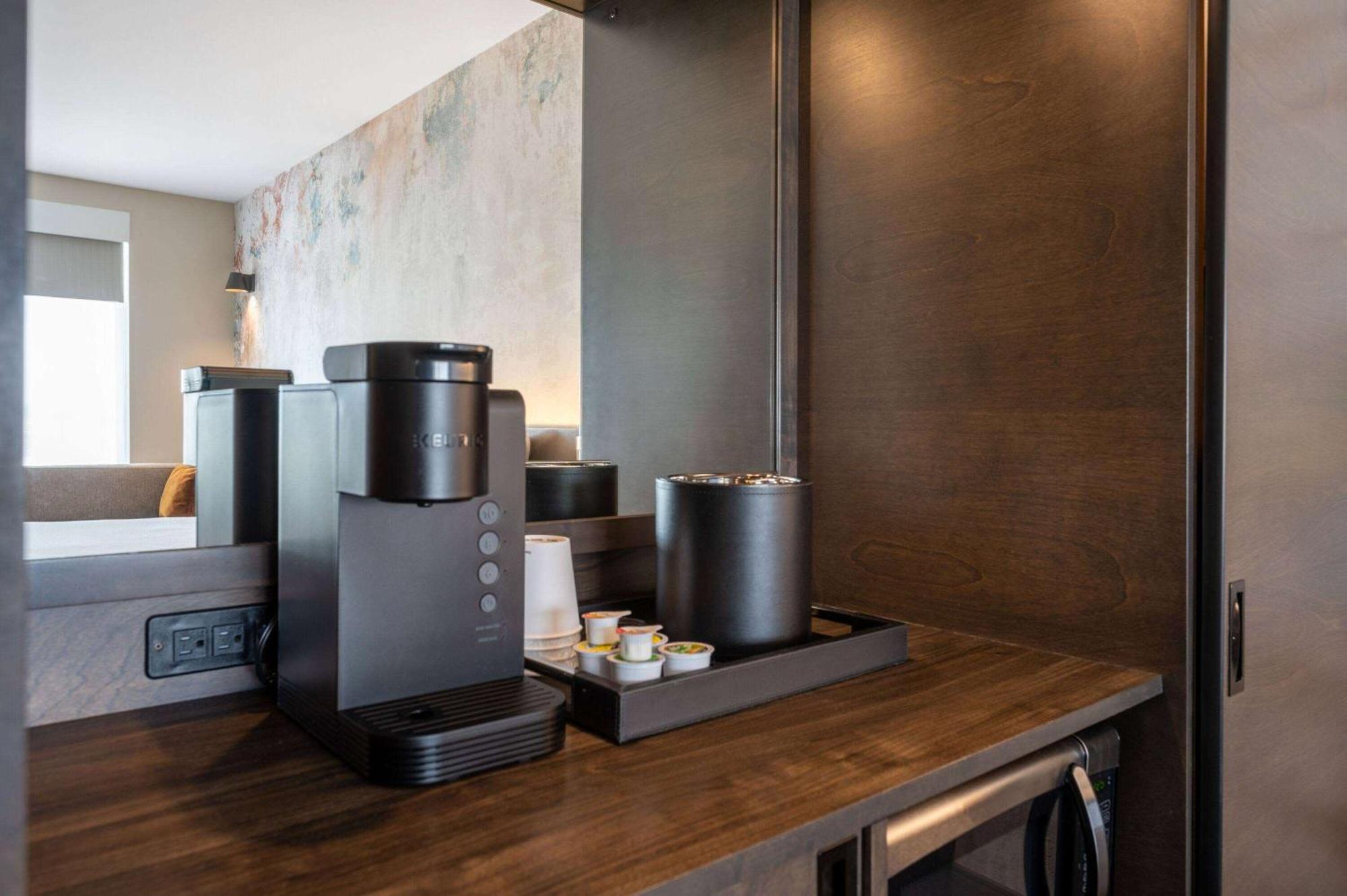 Wyndham Westfield Hotel Bagian luar foto