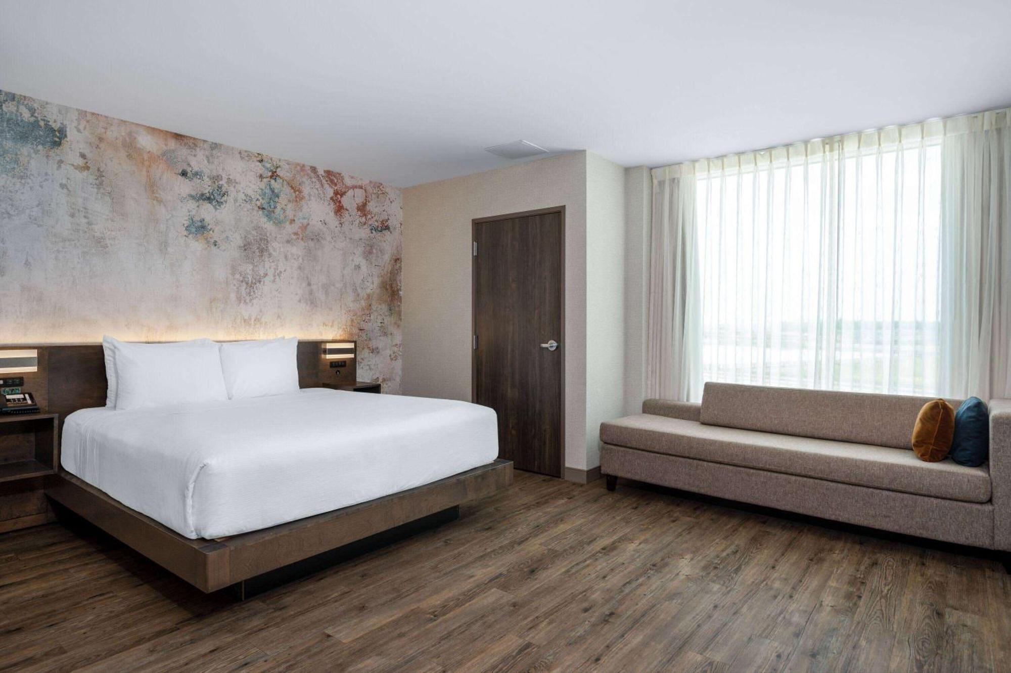 Wyndham Westfield Hotel Bagian luar foto