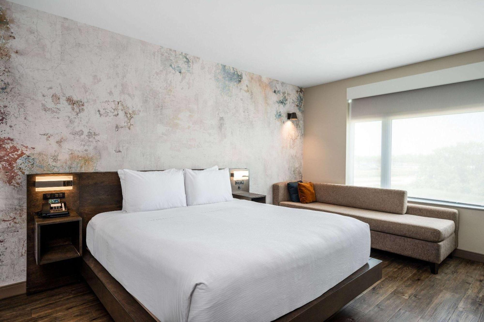 Wyndham Westfield Hotel Bagian luar foto