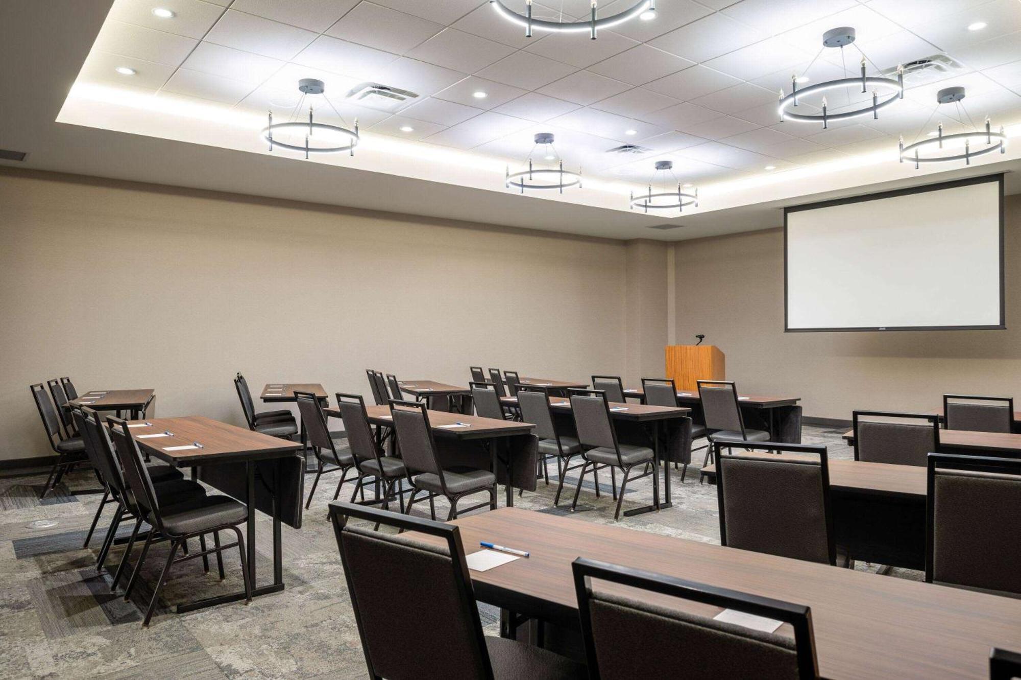 Wyndham Westfield Hotel Bagian luar foto